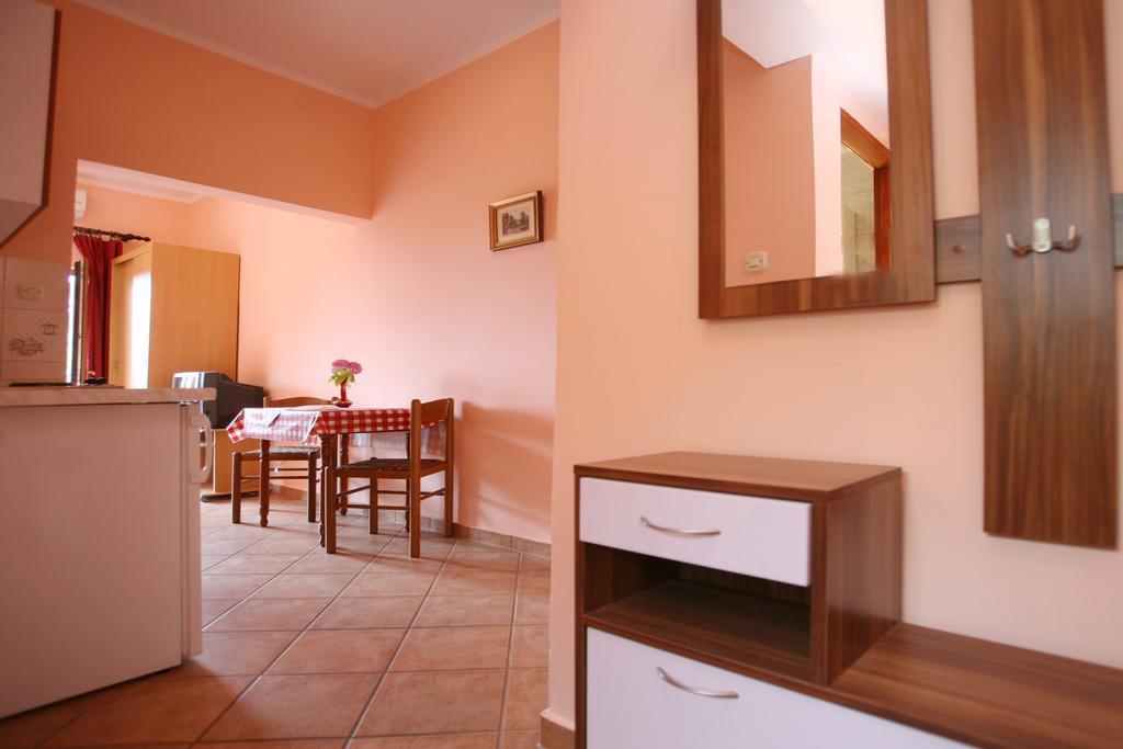 Apartments Neda - Porec South ห้อง รูปภาพ